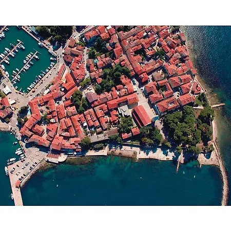 Awesome In Novigrad With Kitchen Apartman Novigrad Istria