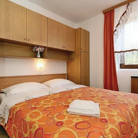 Awesome In Novigrad With Kitchen Apartman Novigrad Istria
