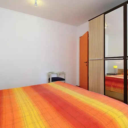 Apartman Awesome In Novigrad With Kitchen Novigrad Istria