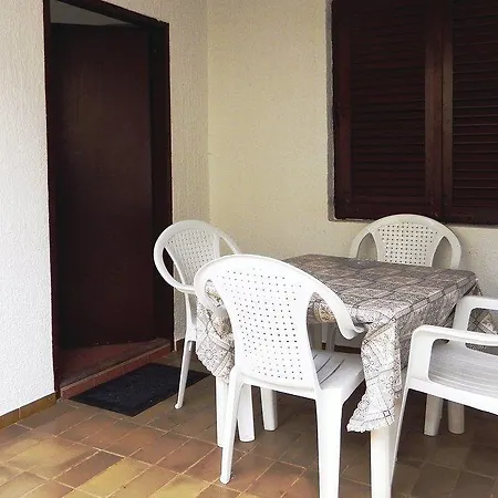 Appartamento 2 Bedroom Lovely In Novigrad *